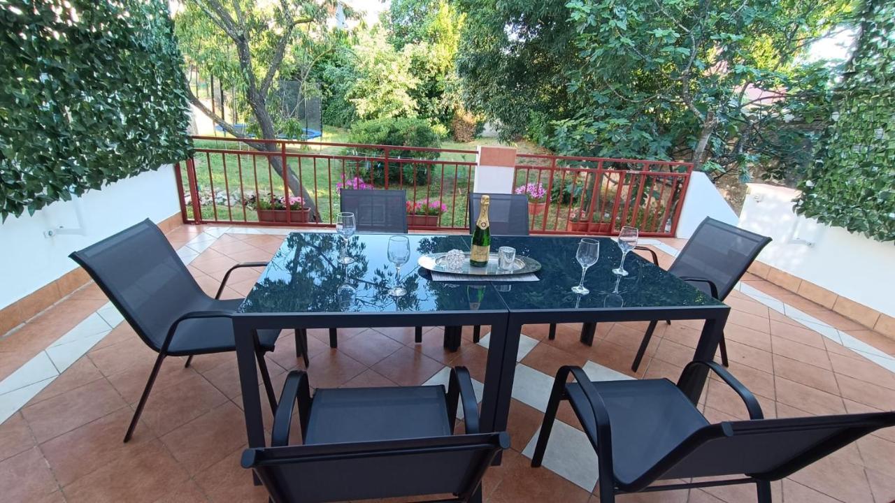 Studio Apartment Jemi بولا المظهر الخارجي الصورة
