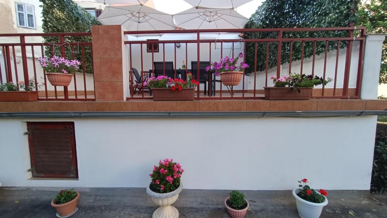Studio Apartment Jemi بولا المظهر الخارجي الصورة
